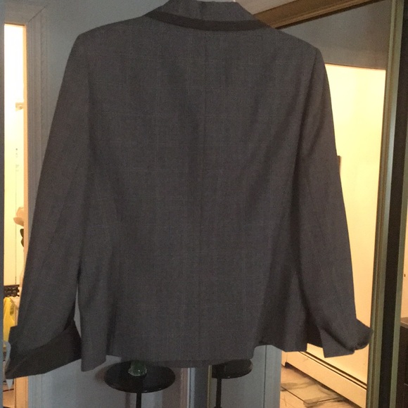 Plaid brown/tan jacket, trimmed faux suede, lovely - Picture 2 of 4